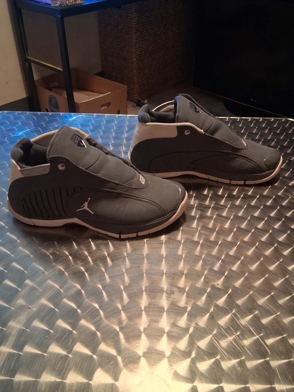 Jordan Men's Derek Jeter Dark Gray and White Athletic Sneakers - Picture 3 of 10